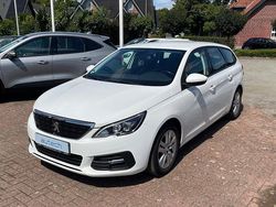 Weiß Gebraucht 2019 Peugeot 308 Kombi | 12.950 € (Fairer Preis)