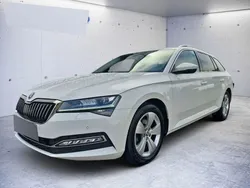 Weiss Gebraucht 2019 Skoda Superb Style Kombi | 25.089 € (Etwas zu teuer)