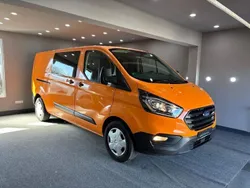 Orange Gebraucht 2018 Ford Transit Custom Trend Van / Kleinbus | 14.951 € (Fairer Preis)