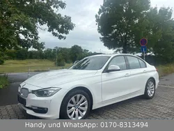 Weiß Gebraucht 2014 BMW 320 Sport Line Limousine | 11.850 € (Fairer Preis)