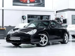 Basaltschwarzmetallic Gebraucht 2002 Porsche 996 Cabrio | 37.890 €