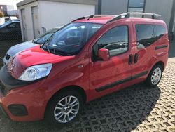Rot Gebraucht 2018 Fiat Qubo More Van / Kleinbus | 9.390 €