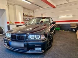 Schwarz Gebraucht 1995 BMW 328 Cabriolet Cabrio | 10.600 €