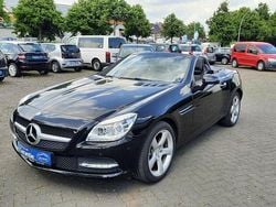 Obsidianschwarz metalliclack Gebraucht 2015 Mercedes SLK200 Cabrio | 18.950 € (Superpreis)