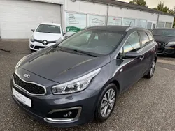 Grau Gebraucht 2016 Kia Ceed Sportswagon Kombi | 9.990 € (Teuer)