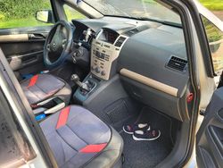 Silber Gebraucht 2009 Opel Zafira Van / Kleinbus | 3.850 € (Etwas zu teuer)