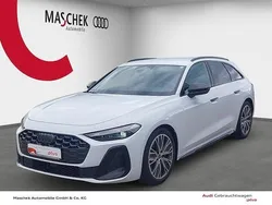 Gletscherweiß metallic Gebraucht 2025 Audi A5 Ambiente Coupé | 61.100 € (Guter Preis)