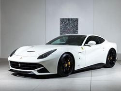 Weiß Gebraucht 2015 Ferrari F12 Coupé | 213.000 € (Guter Preis)