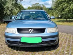 Silber Gebraucht 2000 VW Passat Kombi | 450 € (Guter Preis)