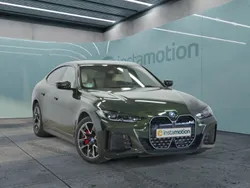 Grün Gebraucht 2024 BMW i4 Sport Line Limousine | 48.850 € (Guter Preis)