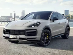 Grau Gebraucht 2022 Porsche Cayenne Turbo GT SUV | 145.079 € (Superpreis)