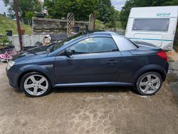 Blau Gebraucht 2008 Opel Tigra Cabrio | 1.300 €