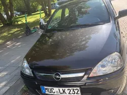 Schwarz Gebraucht 2005 Opel Corsa Kleinwagen | 1.200 € (Etwas zu teuer)