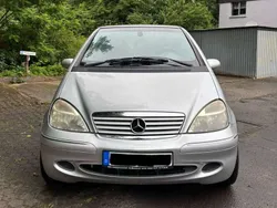 Grau Gebraucht 2001 Mercedes A190 Elegance Limousine | 1.500 € (Fairer Preis)