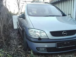 Silber Gebraucht 2001 Opel Zafira Selection Van / Kleinbus | 600 € (Superpreis)
