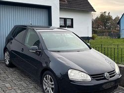 Schwarz Gebraucht 2008 VW Golf V Kleinwagen | 2.500 € (Guter Preis)