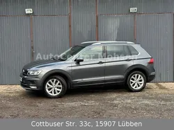 Grau Gebraucht 2016 VW Tiguan Highline SUV | 21.980 € (Fairer Preis)