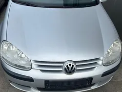 Silber Gebraucht 2004 VW Golf V Kleinwagen | 1.950 € (Guter Preis)