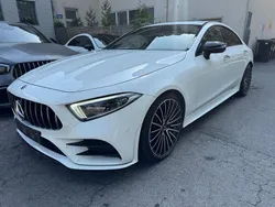Weiß Gebraucht 2019 Mercedes CLS300 AMG Limousine | 31.900 € (Fairer Preis)