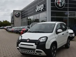 Weiß Gebraucht 2023 Fiat Panda Cross Cross Kleinwagen | 15.790 € (Teuer)