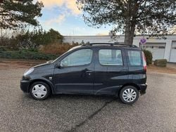 Schwarz Gebraucht 2001 Toyota Yaris Verso Sol Van / Kleinbus | 1.999 € (Guter Preis)