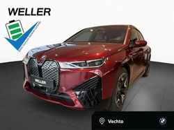 Aventurinrot iii (rot) Gebraucht 2022 BMW iX Comfort Edition SUV | 44.990 € (Fairer Preis)