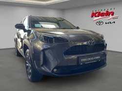 Grau Neu 2025 Toyota Yaris Cross SUV | 31.760 € (Etwas zu teuer)