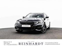 Black sapphire metallic Gebraucht 2021 BMW 330e M Sport Kombi | 33.775 € (Etwas zu teuer)
