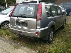 Gold Gebraucht 2004 Nissan X-Trail Comfort SUV | 2.700 € (Guter Preis)