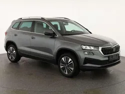 Graphite grau metallic Neu 2025 Skoda Karoq Selection SUV | 33.545 € (Guter Preis)