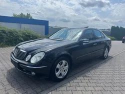 Schwarz Gebraucht 2002 Mercedes E270 Avantgarde Limousine | 4.900 € (Fairer Preis)