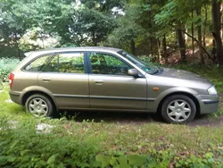 Gold Gebraucht 2000 Mazda 323F Active Limousine | 1.000 € (Guter Preis)