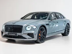 Neu 2025 Bentley Flying Spur Limousine | 299.999 €