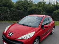Rot Gebraucht 2009 Peugeot 207 Filou Limousine | 2.600 € (Fairer Preis)