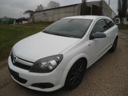 Weiß Gebraucht 2009 Opel Astra GTC Limousine | 3.250 € (Fairer Preis)