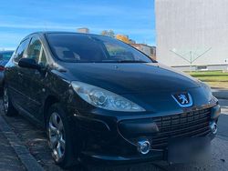 Schwarz Gebraucht 2006 Peugeot 307 Limousine | 1.500 € (Fairer Preis)