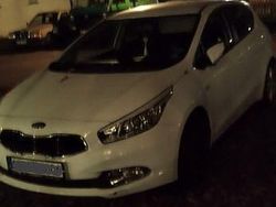 Weiß Gebraucht 2013 Kia Ceed Edition 7 Limousine | 5.666 € (Guter Preis)