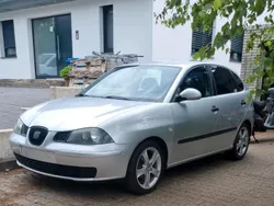 Silber Gebraucht 2003 Seat Ibiza Kleinwagen | 800 € (Fairer Preis)