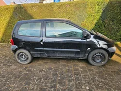 Schwarz Gebraucht 2004 Renault Twingo Kleinwagen | 500 €