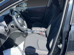 Deep crystal blue metallic Gebraucht 2024 Mazda 2 Center-Line Limousine | 19.950 € (Fairer Preis)