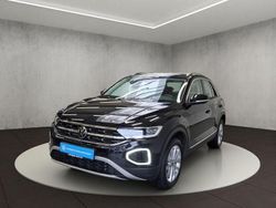 Deep black perleffekt Gebraucht 2024 VW T-Roc Style SUV | 29.900 € (Fairer Preis)