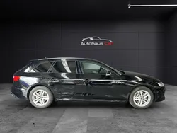 Schwarz Gebraucht 2022 Audi A4 Sport Kombi | 25.990 € (Guter Preis)