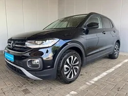 Deep black perleffekt (schwarz) Gebraucht 2022 VW T-Cross Active SUV | 25.850 € (Etwas zu teuer)