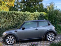 Grau Gebraucht 2009 Mini Cooper Kleinwagen | 5.000 €