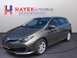 Grau Gebraucht 2016 Toyota Auris Hybrid Edition-S Limousine | 12.500 € (Fairer Preis)