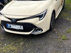 Beige Gebraucht 2023 Toyota Corolla Team Kombi | 27.900 € (Etwas zu teuer)