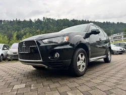 Schwarz Gebraucht 2011 Mitsubishi Outlander Invite SUV | 5.900 € (Guter Preis)
