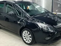 Karbonschw graphitschw midnigh Gebraucht 2016 Opel Zafira Tourer Van / Kleinbus | 10.299 € (Fairer Preis)