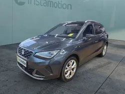 Grau Gebraucht 2024 Seat Arona FR SUV | 23.000 € (Fairer Preis)
