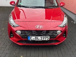 Rot Gebraucht 2023 Hyundai i10 Select Kleinwagen | 14.100 € (Fairer Preis)